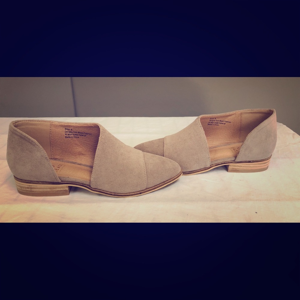 NWT tan booties. Size 6.